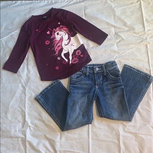 Little girls unicorn top and jeans🦄
